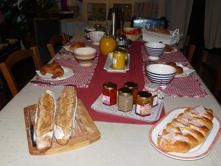 Chambres d'Hôtes Les Châtaigniers de Florac Surba Couette-café