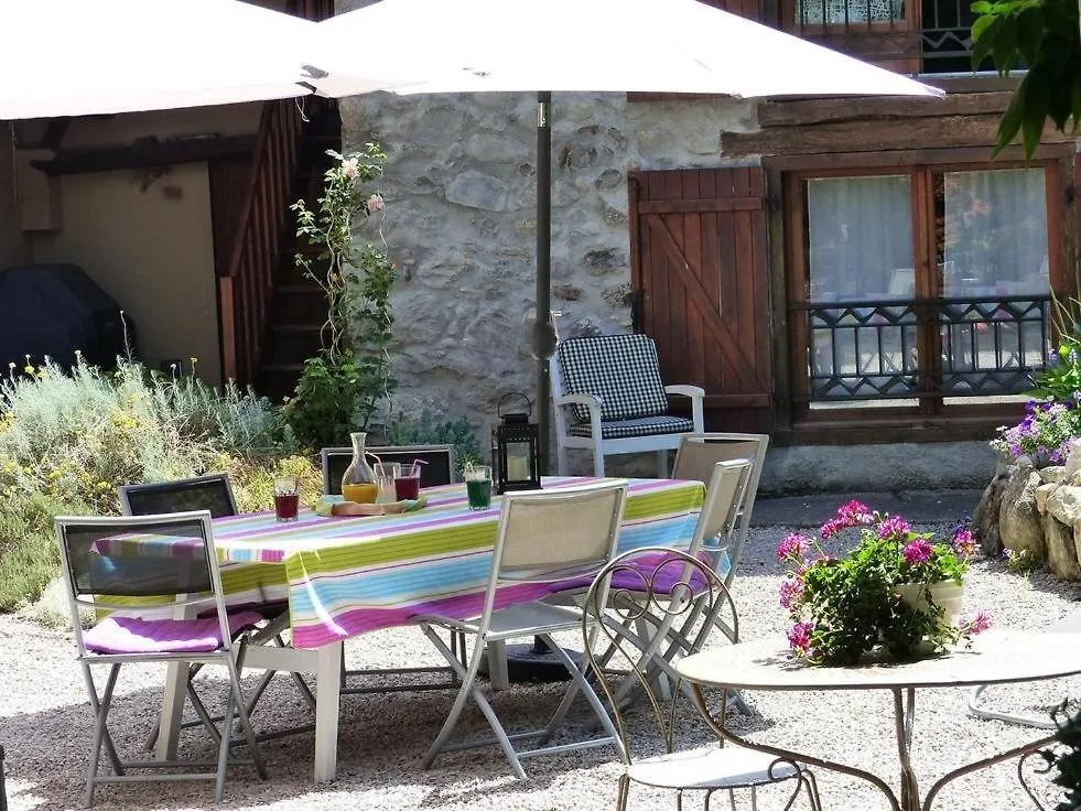 Chambres d'Hôtes Les Châtaigniers de Florac Surba 4*,
